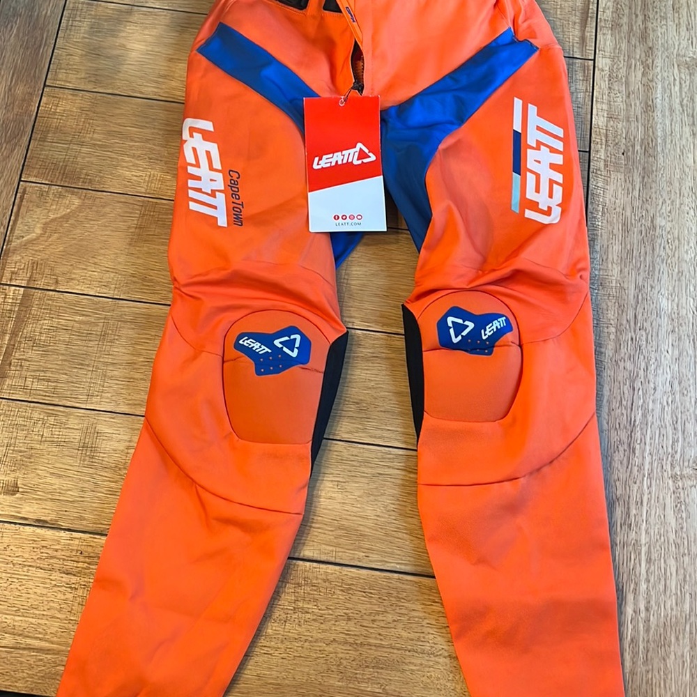Leatt motocross/bmx pants size Jr XL. Y28